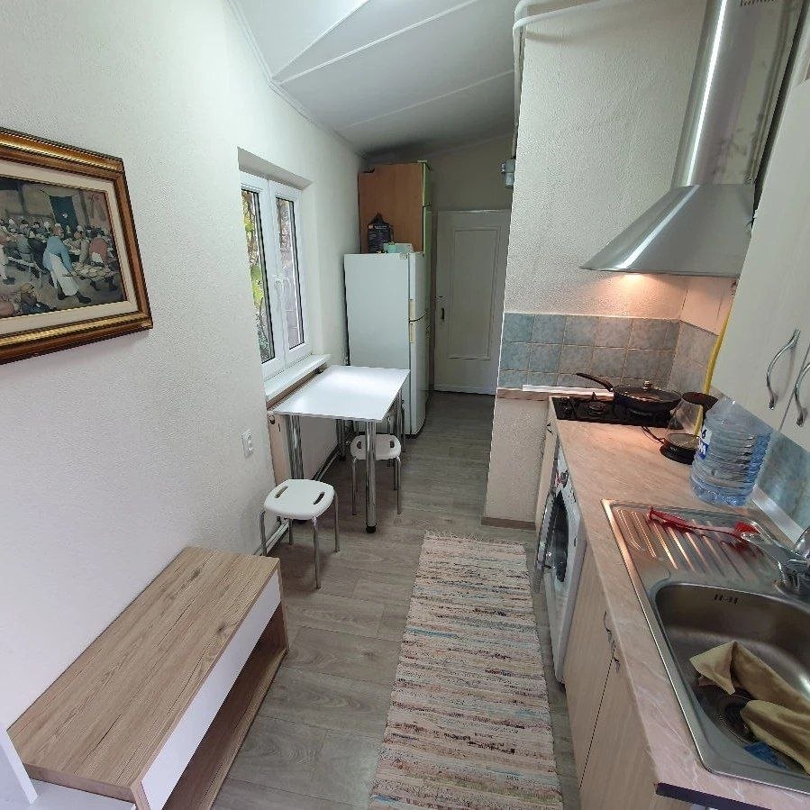 One-Bedroom Apartment with Living Room in Buiucani photo 5 of 8