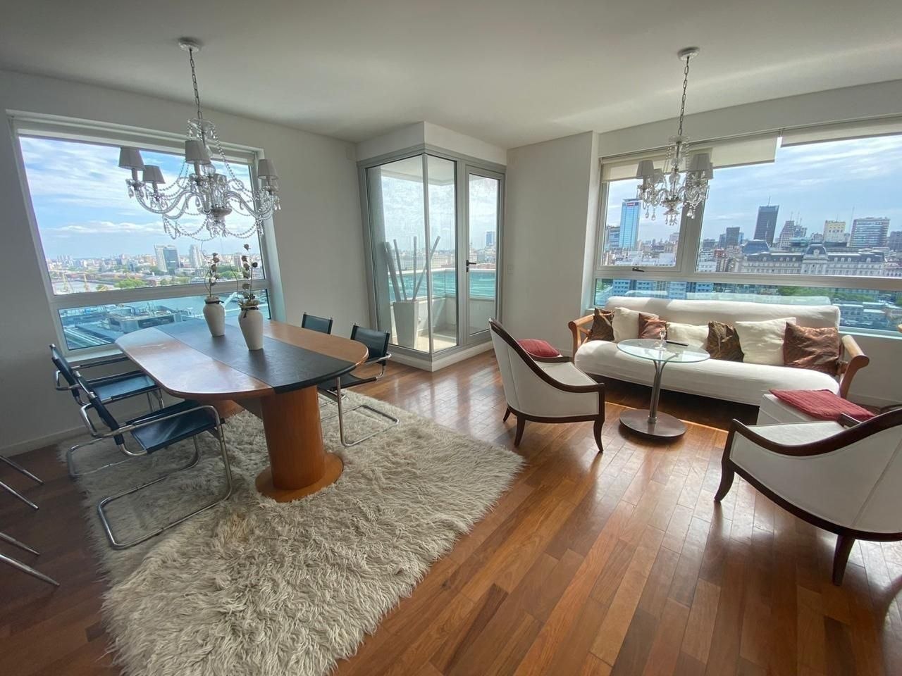 Panoramic 1-Bedroom Apartment in Puerto Madero photo 4 of 8