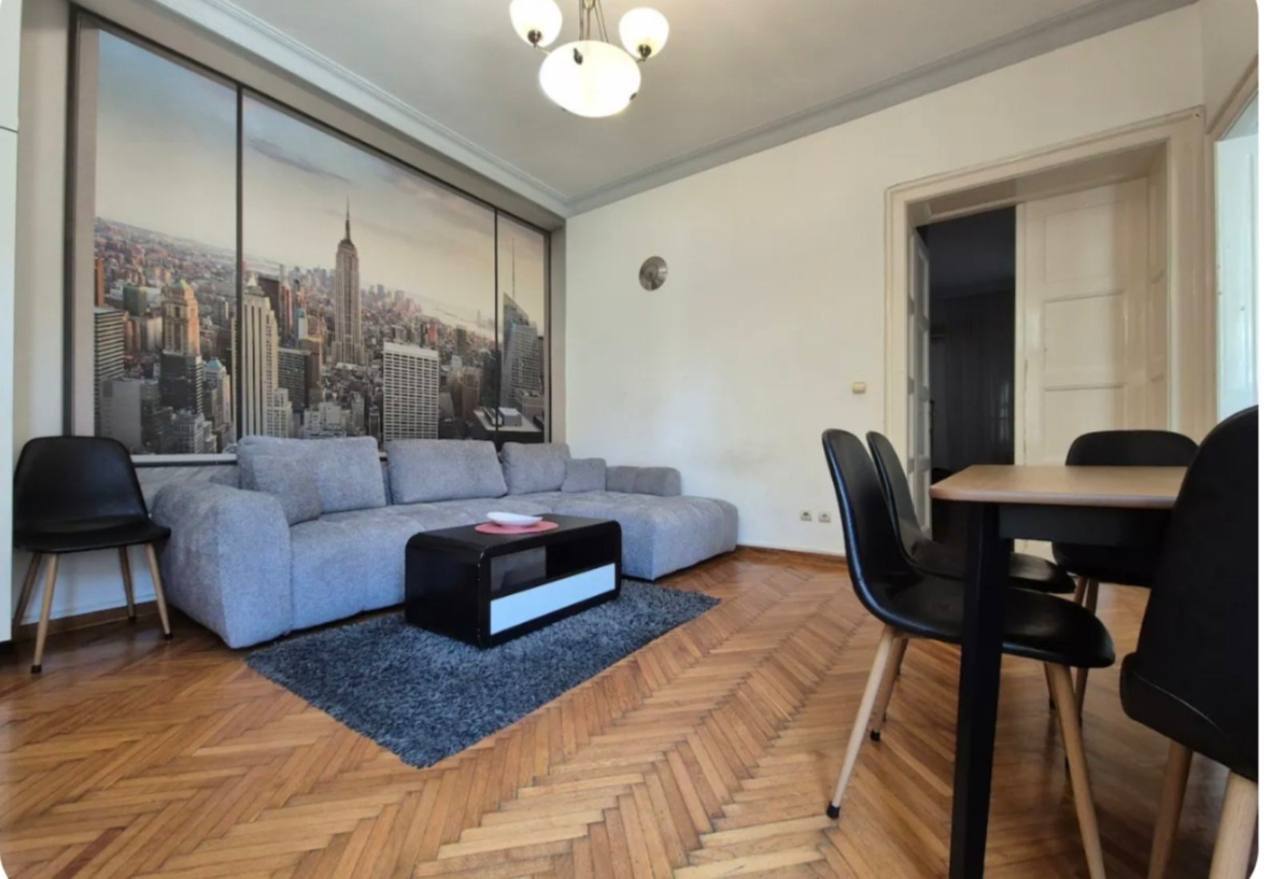 Two-Bedroom Apartment in Stari Grad photo 1 of 8