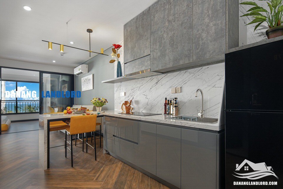 Modern 2-Bedroom Apartment Near Pham Van Dong Beach photo 3 of 8