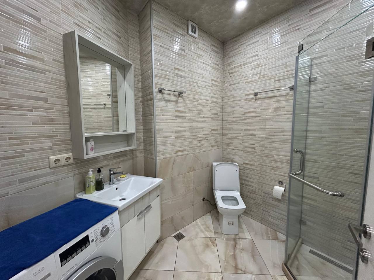 1-Bedroom Apartment Near the Sea photo 5 of 8