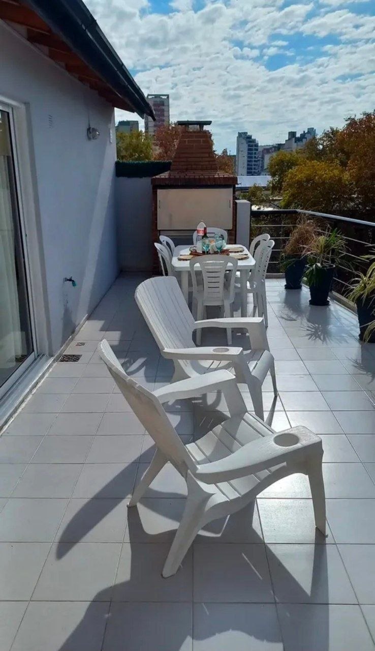 One-Bedroom Apartment with Patio in Almagro photo 8 of 8