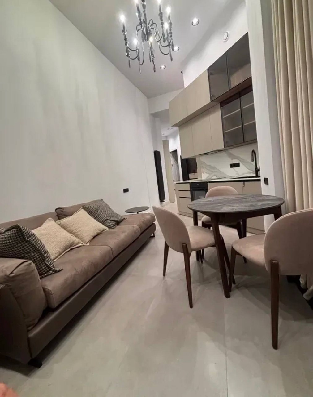Three-Bedroom Apartment in Arabkir photo 2 of 8