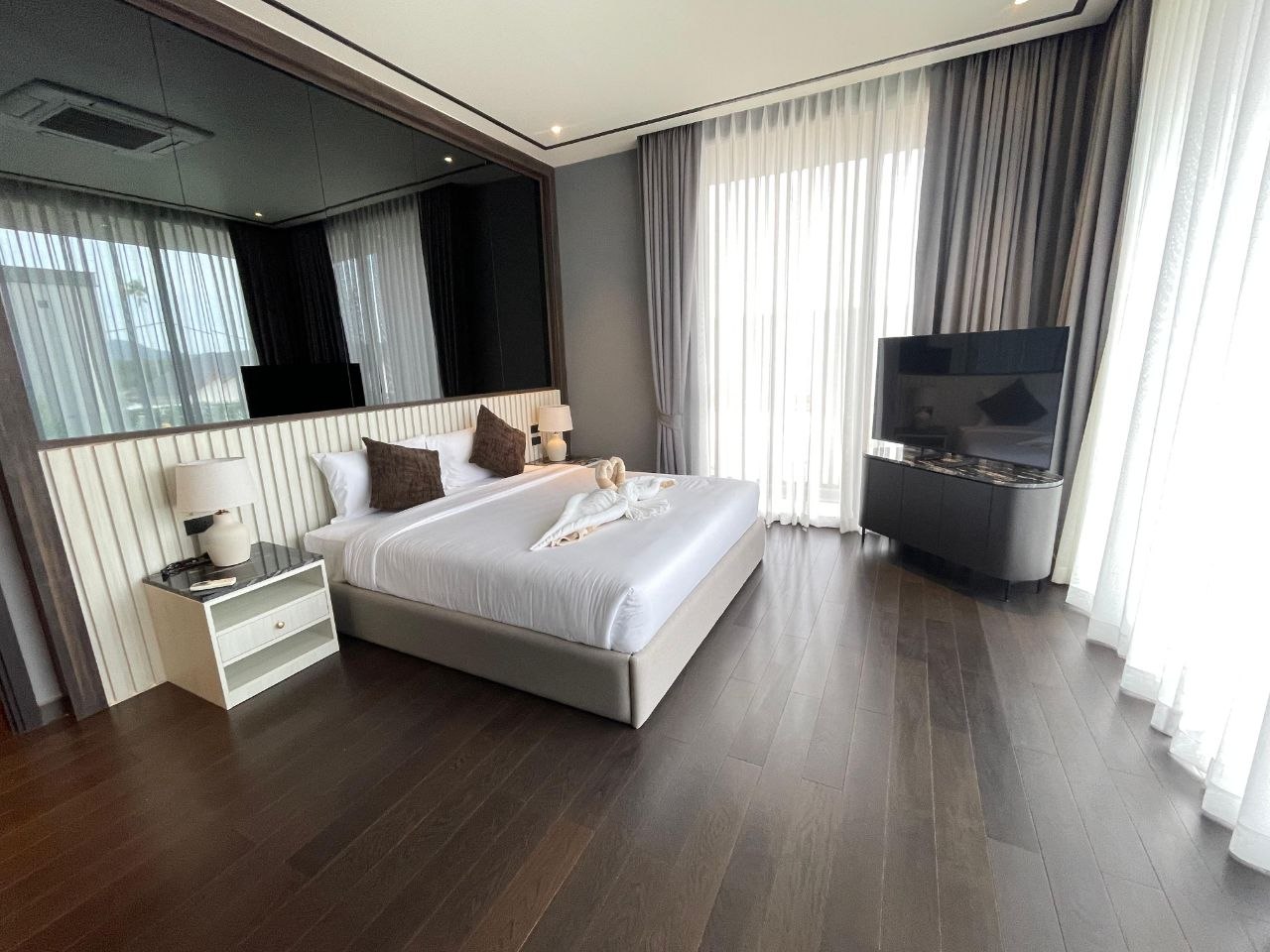 4-Bedroom Villa with Private Pool in Bang Tao photo 4 of 8
