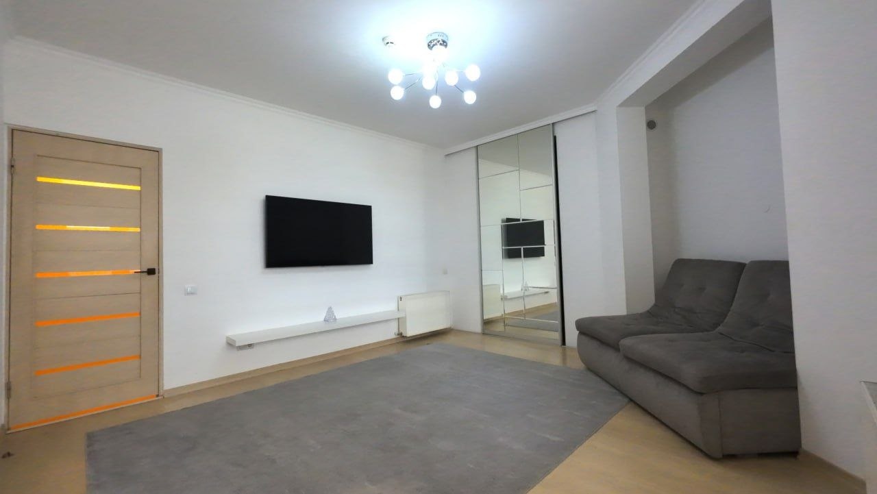 Two-room apartment in Riscani photo 2 of 8