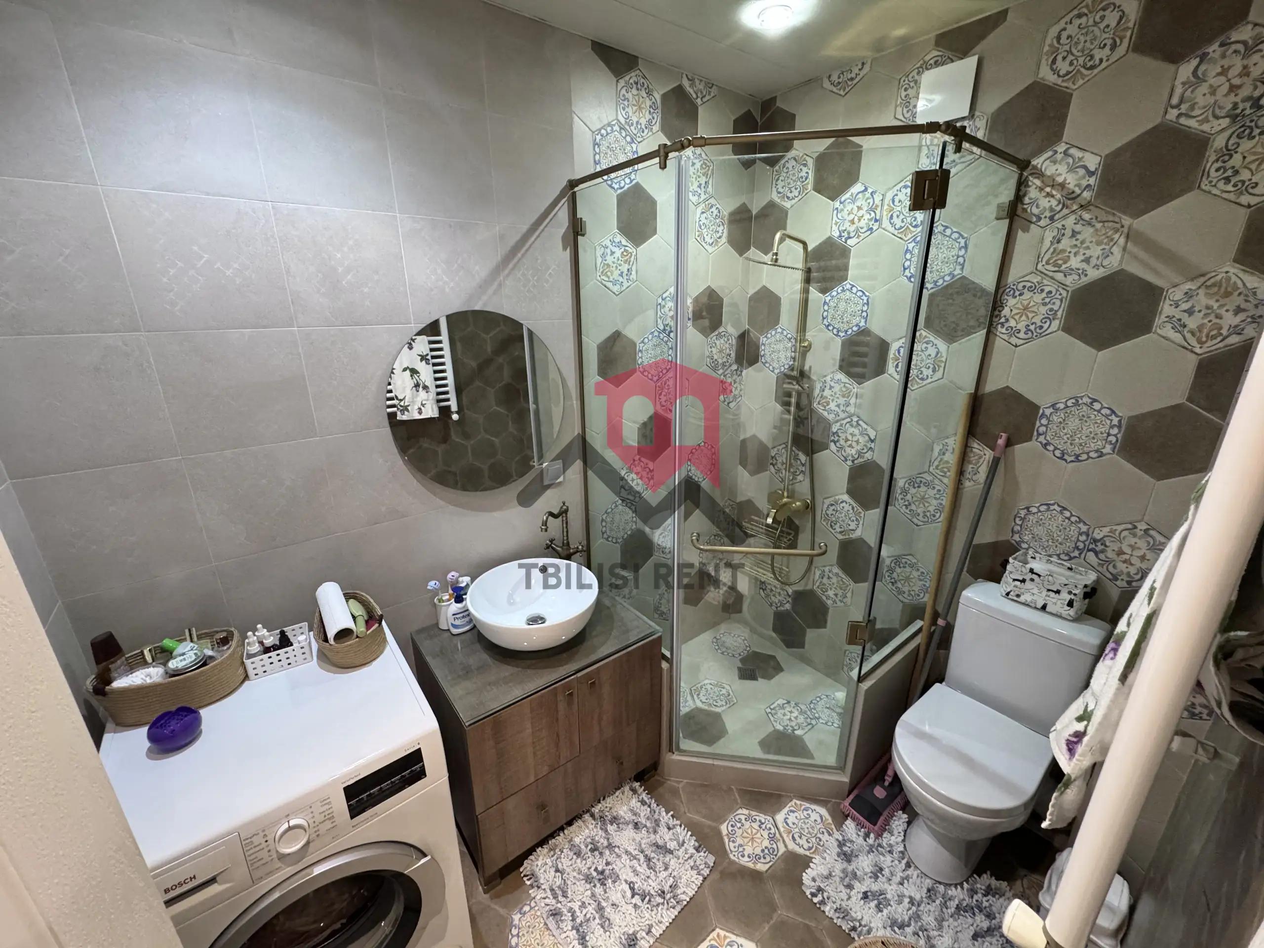Two-Room Apartment in Isani photo 8 of 8