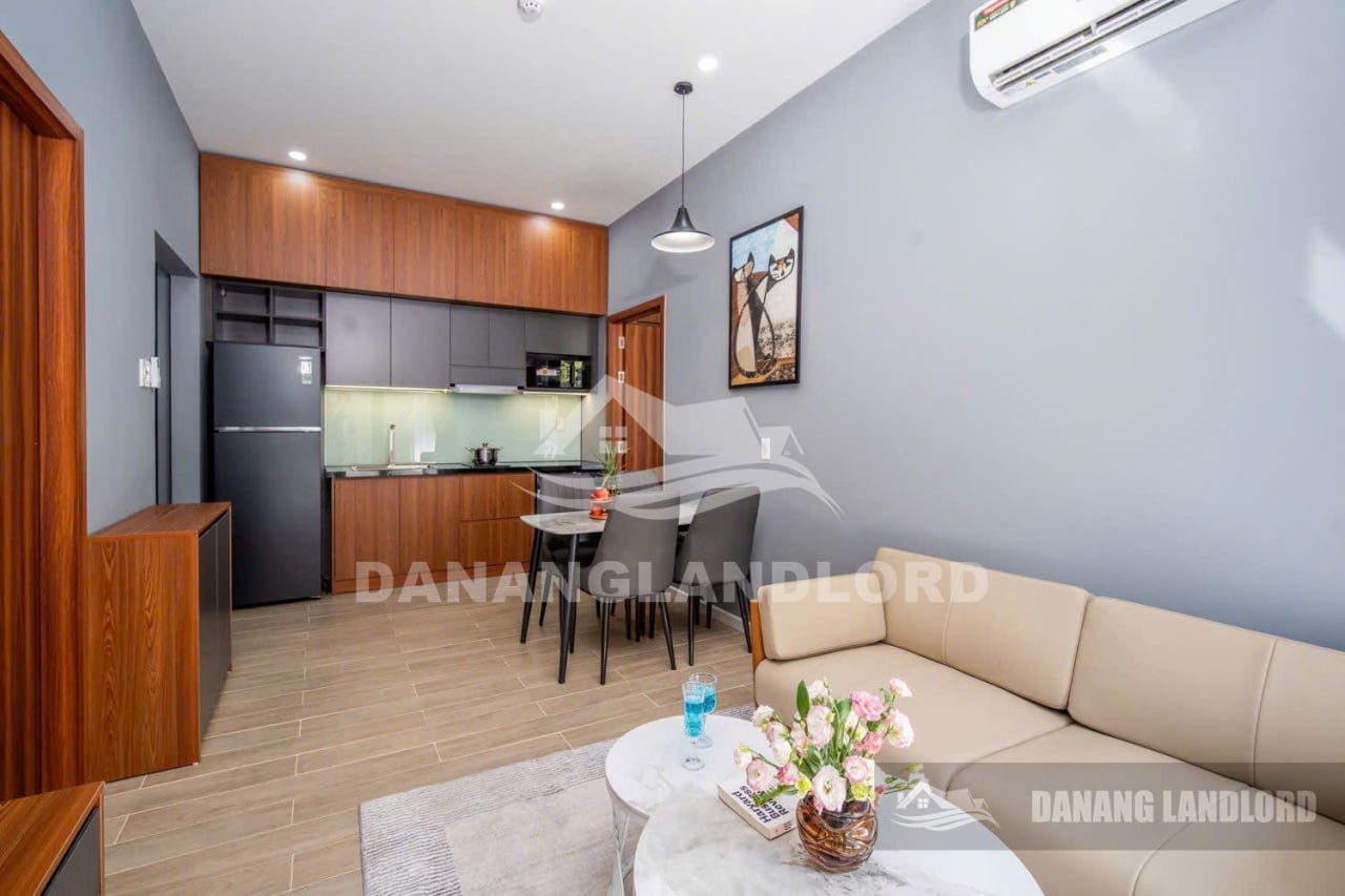 Modern 2-Bedroom Apartment Near My Khe Beach photo 2 of 8