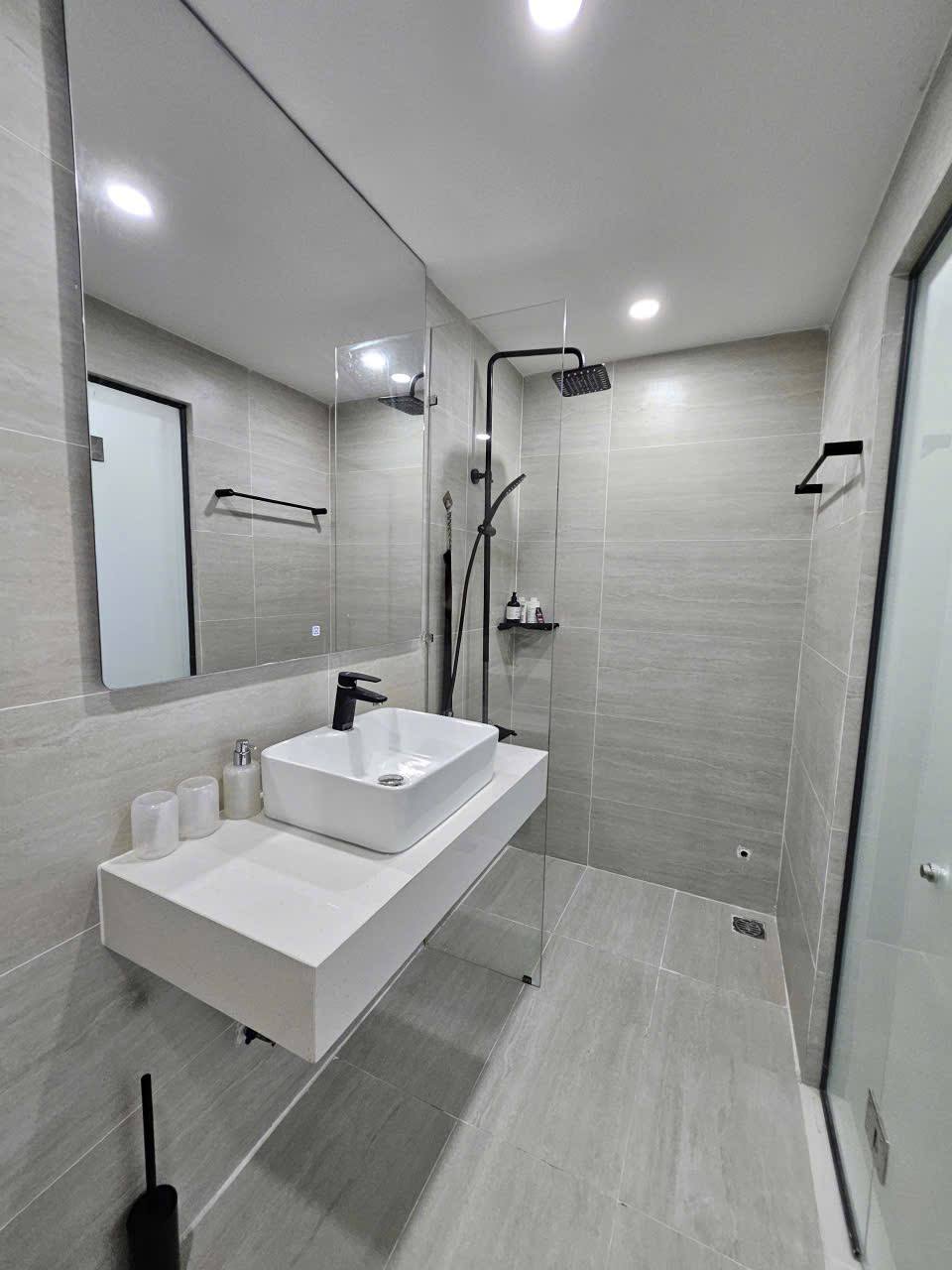 2-Bedroom Apartment for Rent in Muong Thanh photo 8 of 8