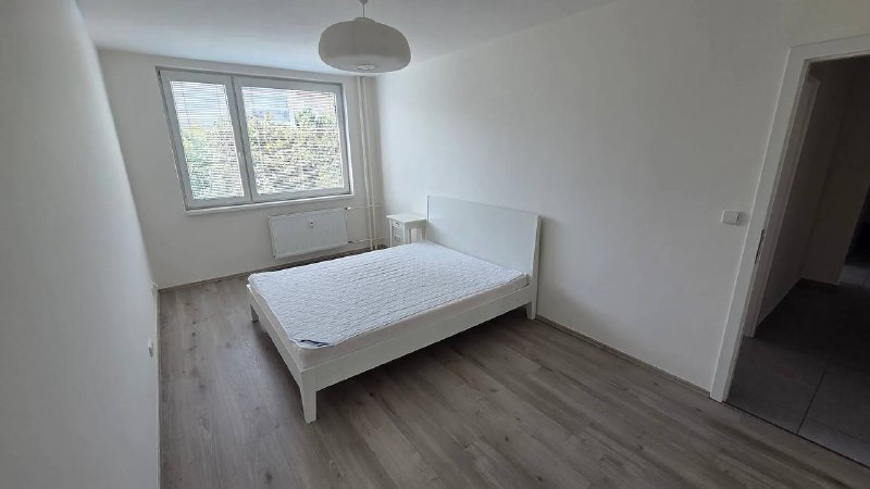 Светлая квартира 3+kk в Жижкове photo 6 of 8