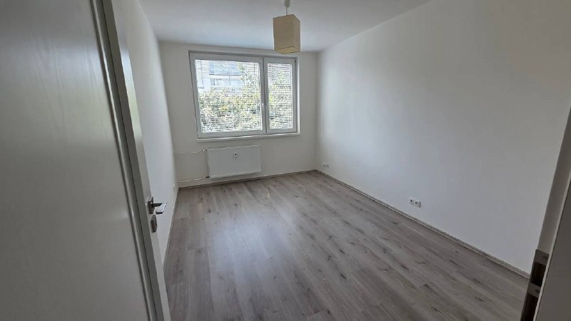 Светлая квартира 3+kk в Жижкове photo 8 of 8