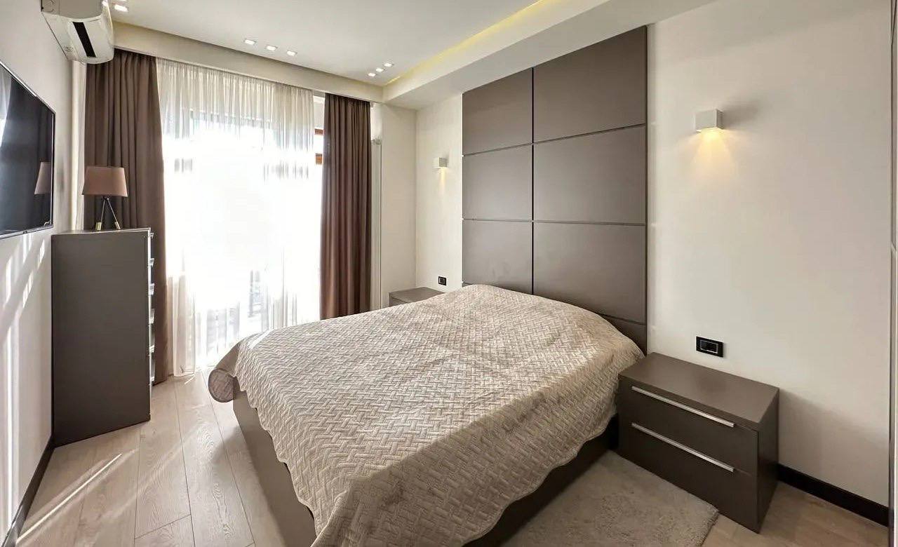 4-Room Apartment in a New Development photo 6 of 8