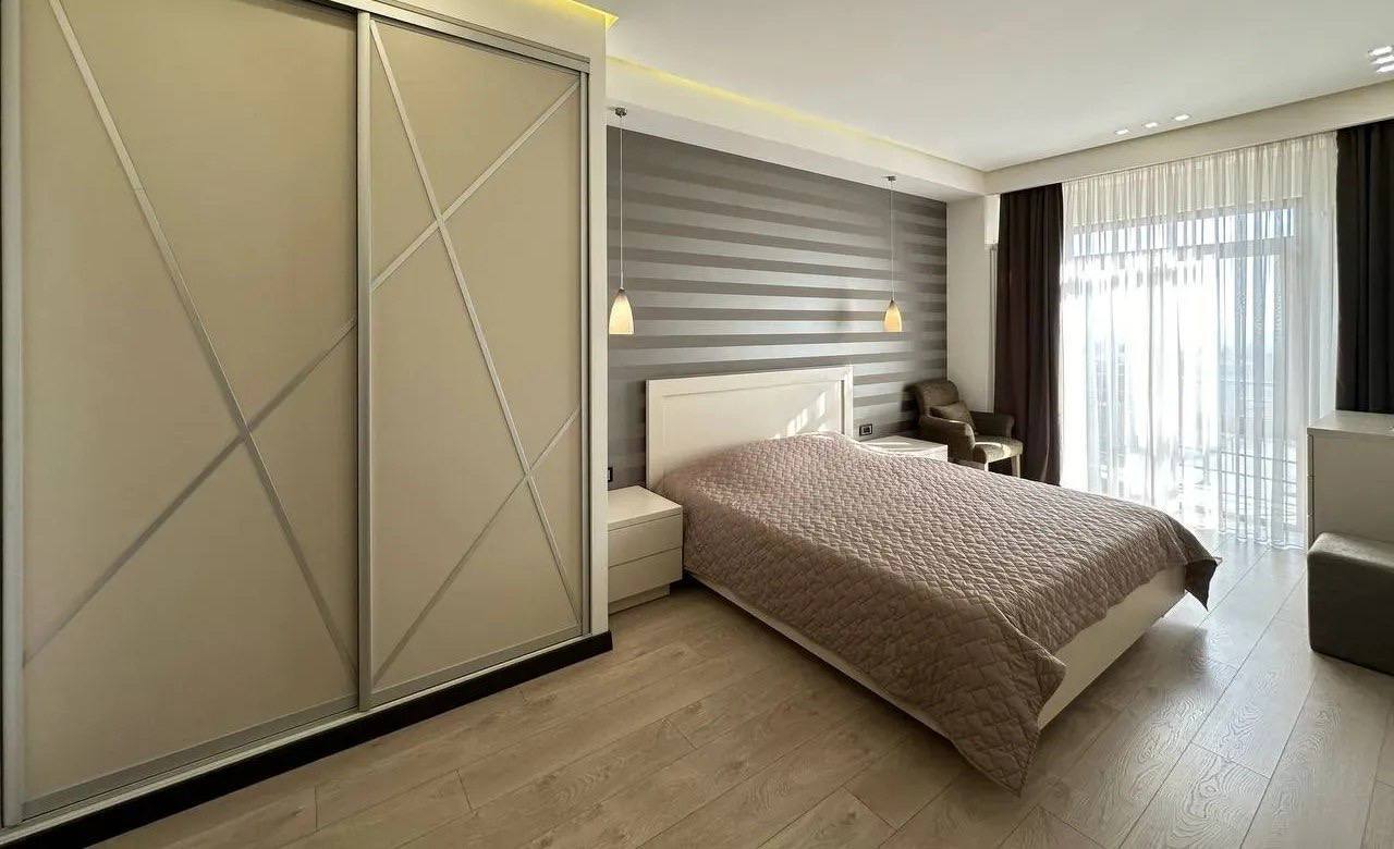 4-Room Apartment in a New Development photo 7 of 8