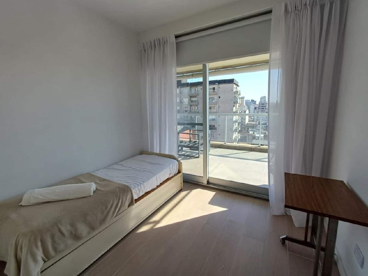 Two-Bedroom Apartment in Almagro photo 7 of 8