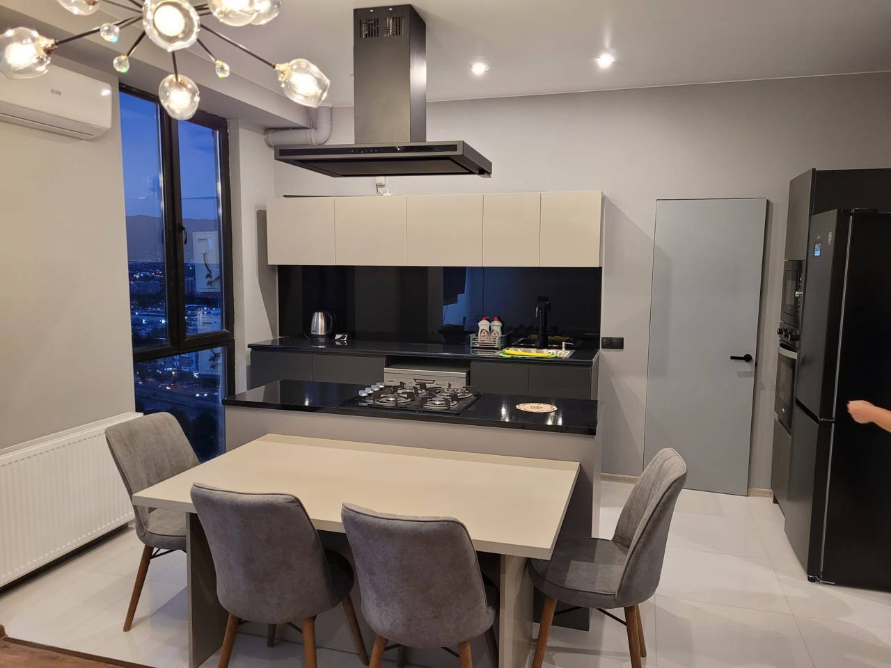 One-Bedroom Apartment in Saburtalo photo 6 of 8