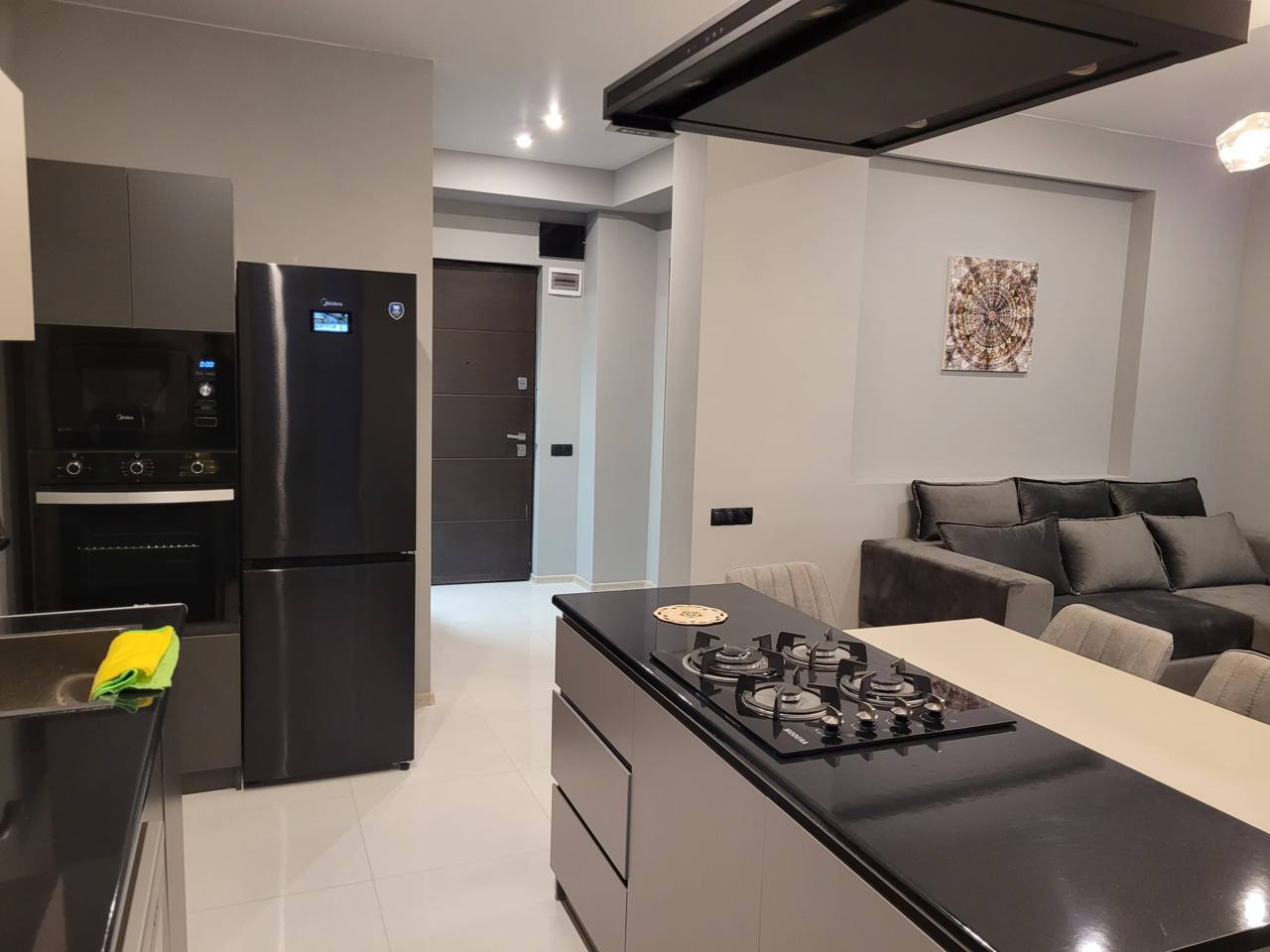 One-Bedroom Apartment in Saburtalo photo 8 of 8