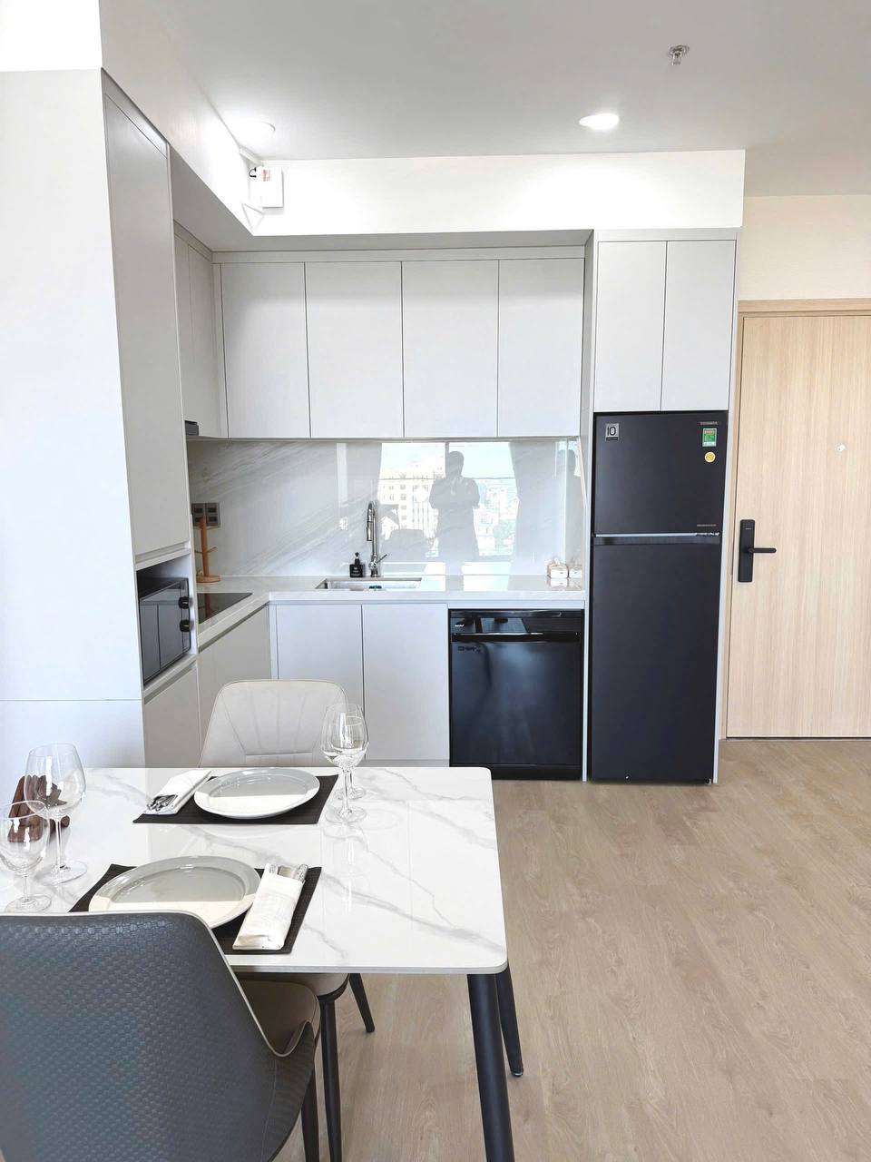 1-Bedroom Apartment at Sun Ponte photo 4 of 8