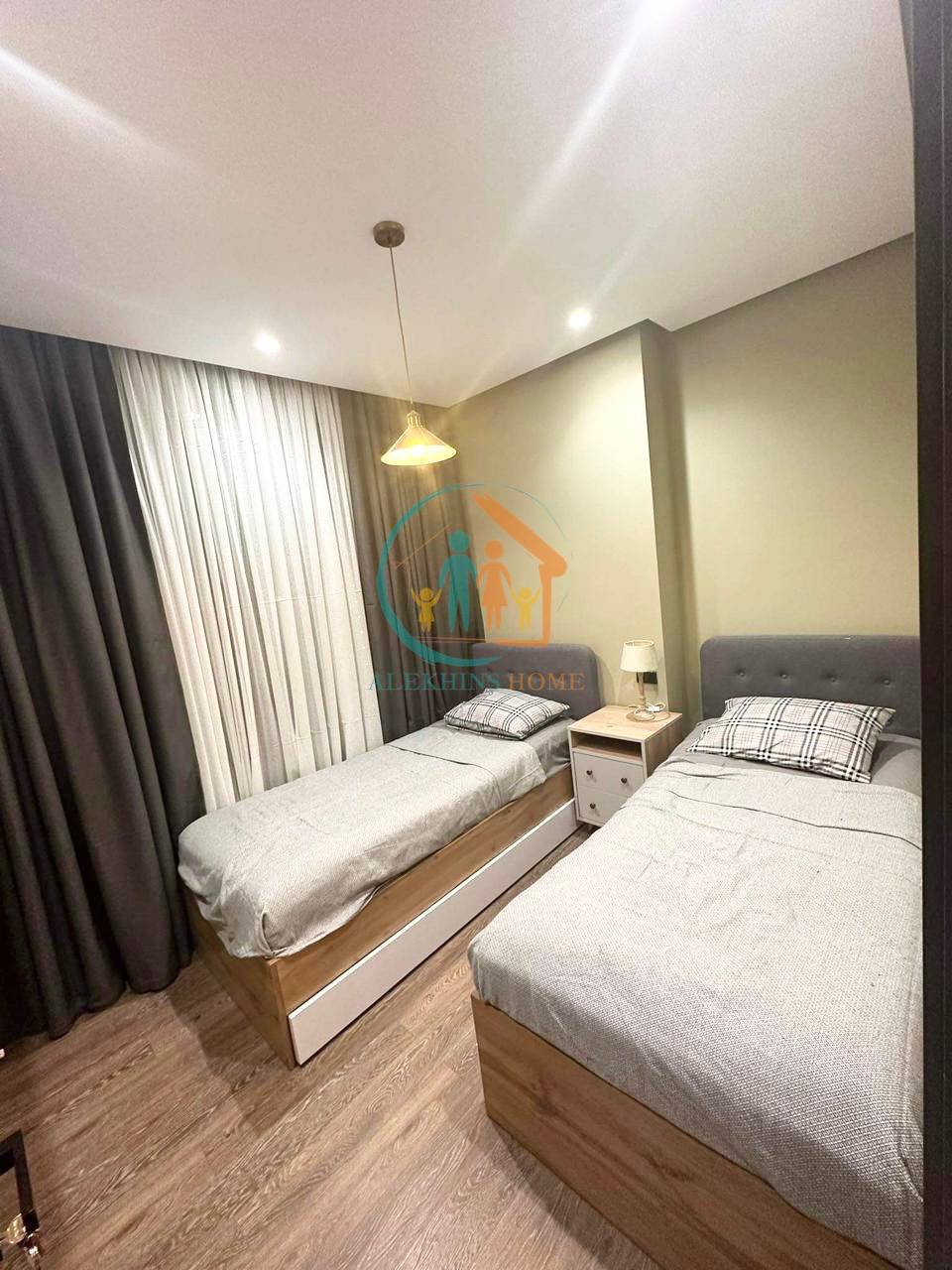 Sea-Adjacent 2-Bedroom Apartment in Batumi photo 5 of 6