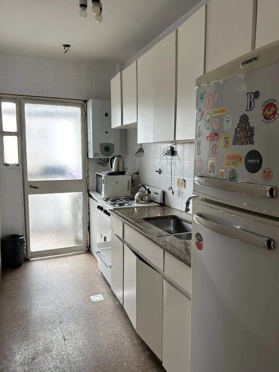 Two-Bedroom Apartment with Balcony in Recoleta photo 6 of 8