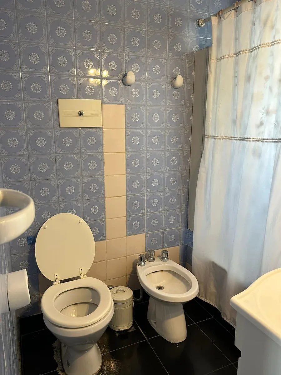 Two-Bedroom Apartment with Balcony in Recoleta photo 8 of 8