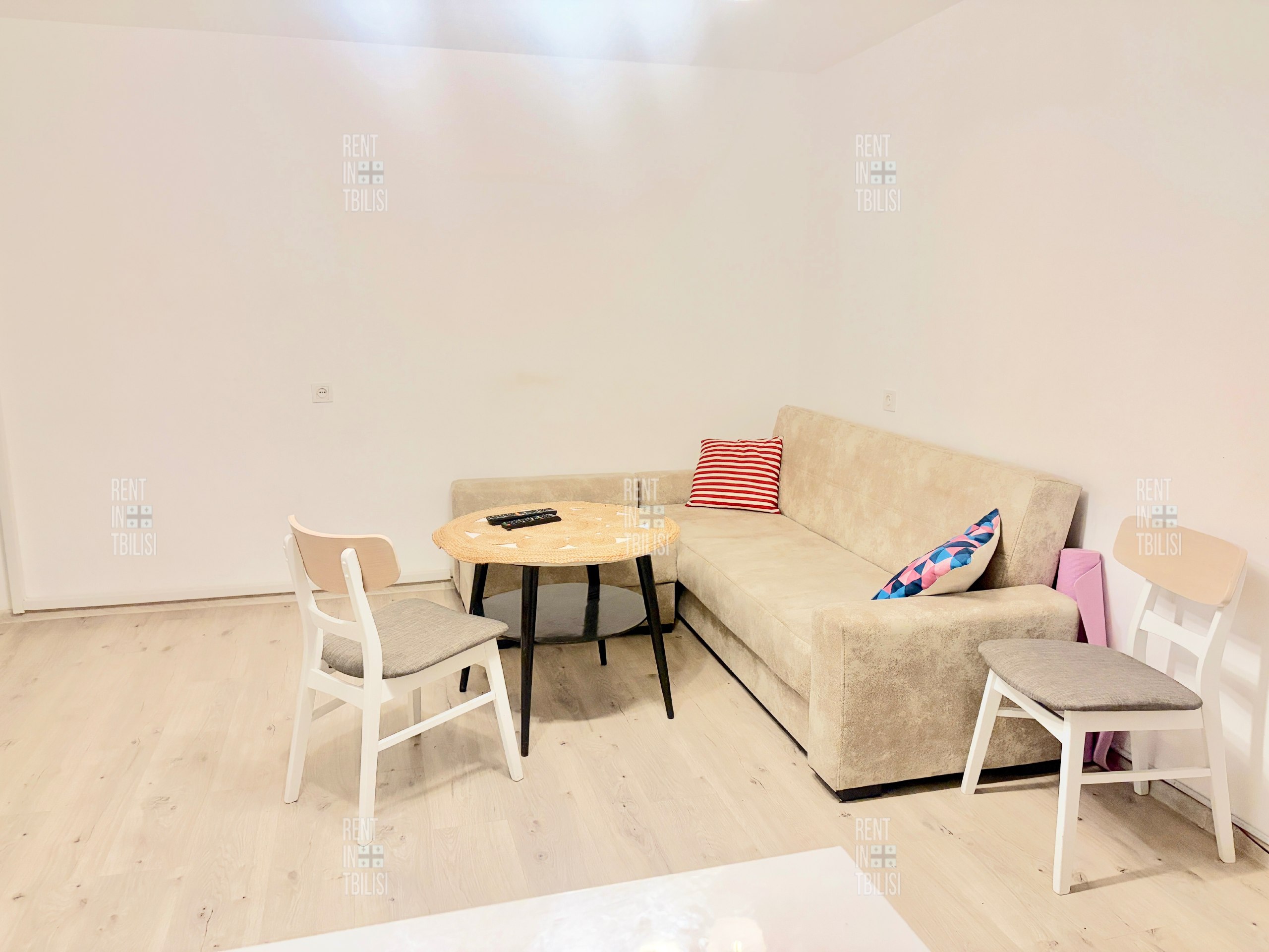 Cozy One-Bedroom Apartment Near Metro photo 4 of 8