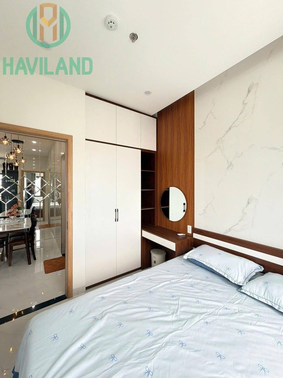 2-Bedroom Furnished Apartment with Sea and Mountain Views photo 8 of 8