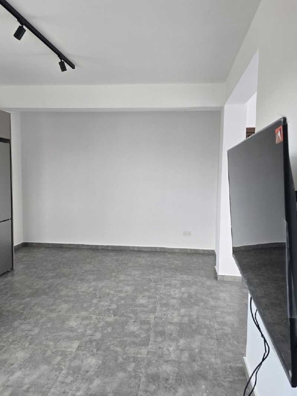Furnished 1-Bedroom Apartment in Kato Polemidia photo 5 of 8