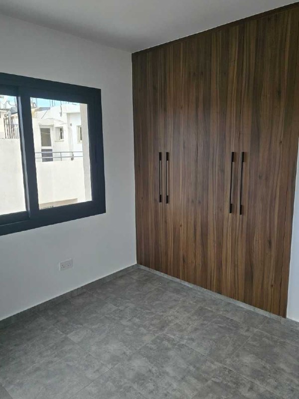 Furnished 1-Bedroom Apartment in Kato Polemidia photo 6 of 8