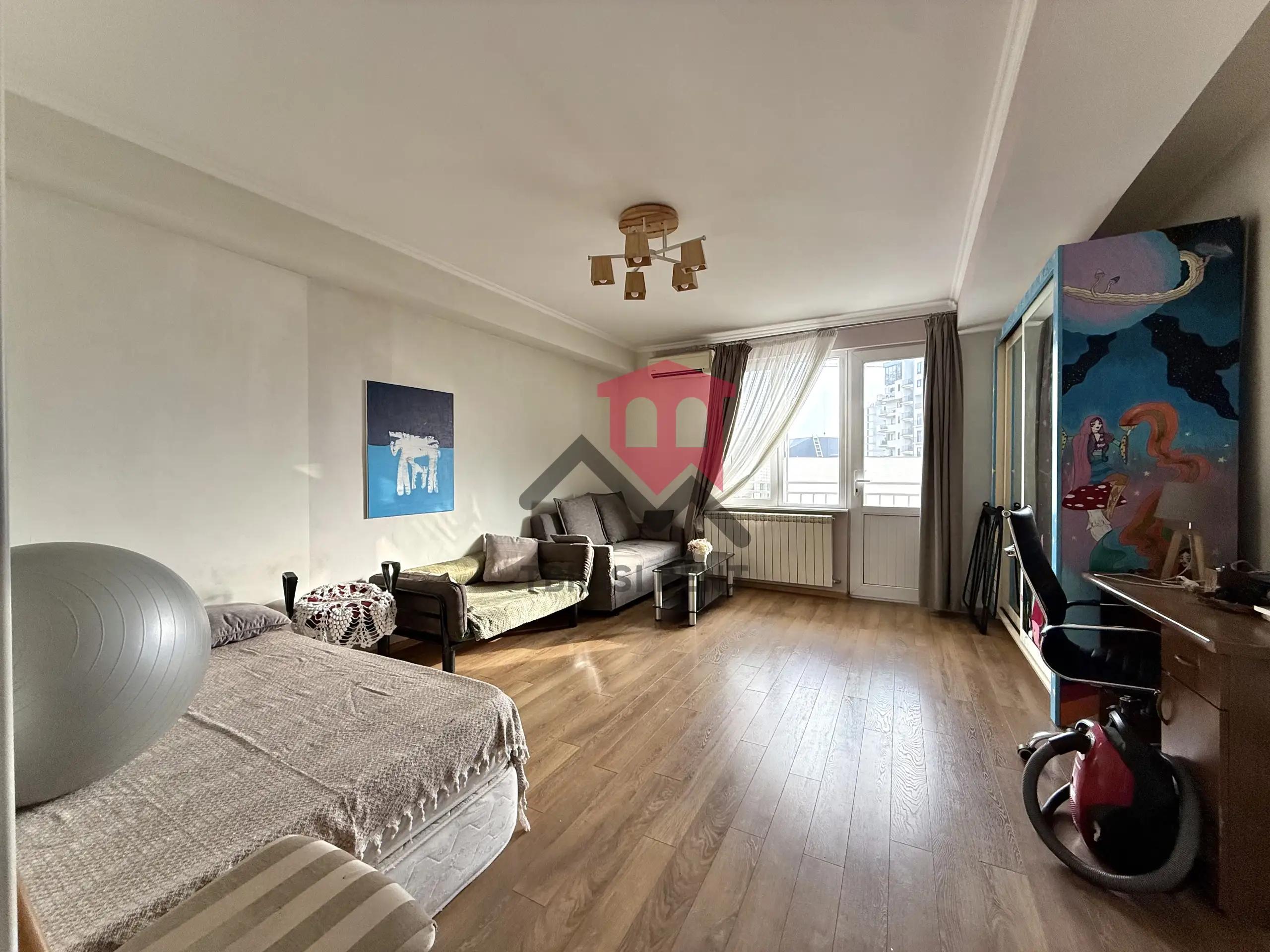 Cozy 3-Bedroom Apartment with Parking in Saburtalo photo 7 of 8