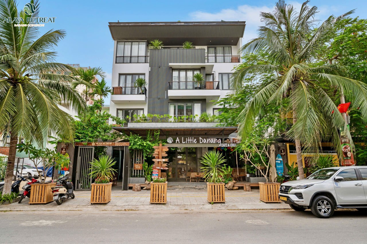 Green 2-Bedroom Apartment Near My Khe Beach photo 2 of 8