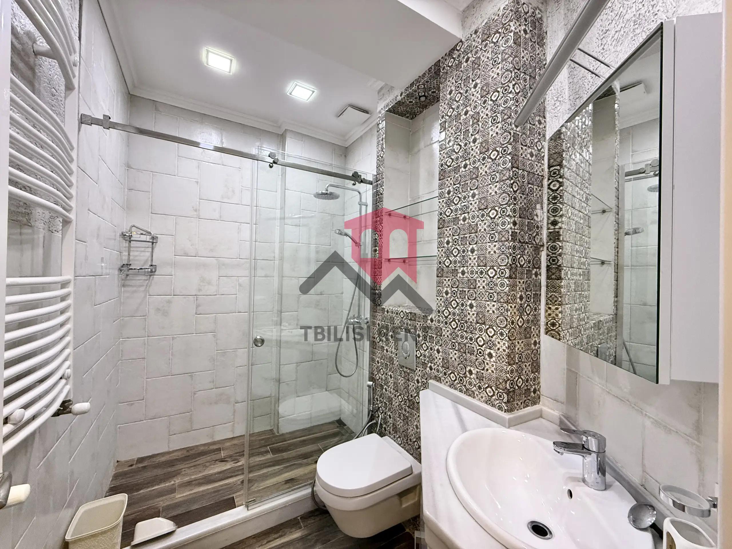 Two-Bedroom Apartment with River Views in Saburtalo photo 8 of 8