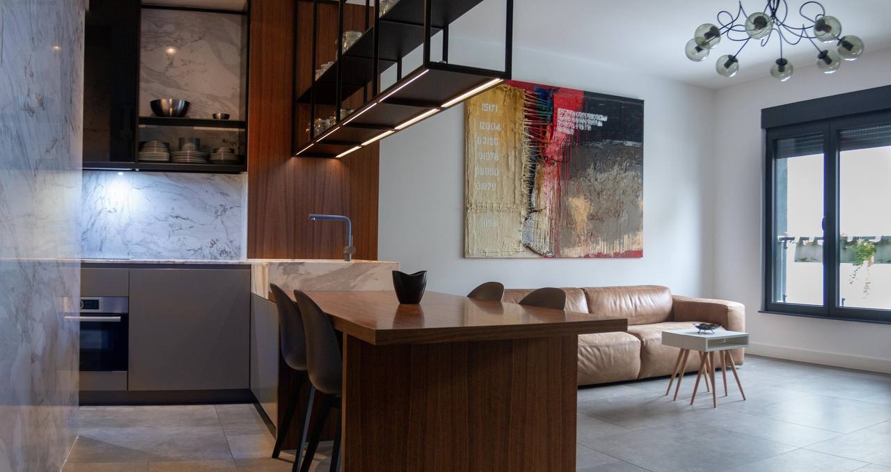 67 m² Two-Bedroom Apartment with Garage photo 1 of 7