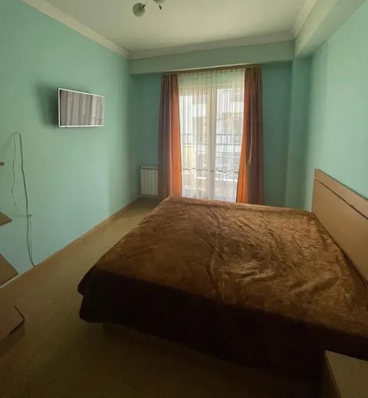 One-Bedroom Apartment in a New Building in Avan photo 2 of 8