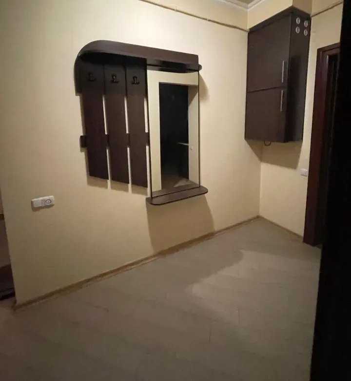 One-Bedroom Apartment in a New Building in Avan photo 7 of 8
