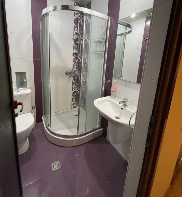 One-Bedroom Apartment in a New Building in Avan photo 8 of 8