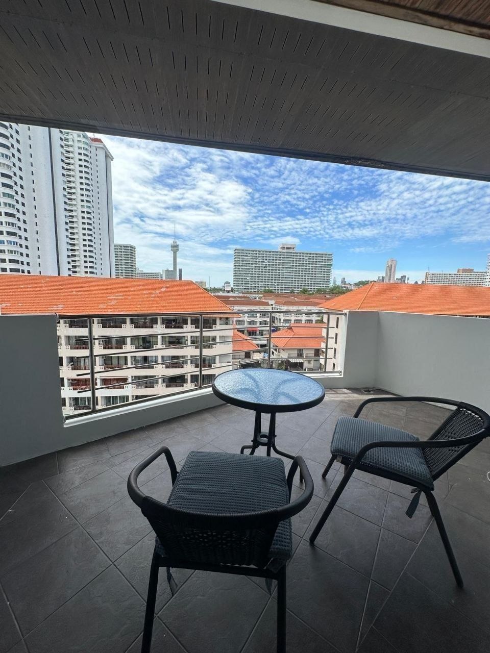 2-Bedroom Apartment at Jomtien Plaza Residence photo 6 of 7