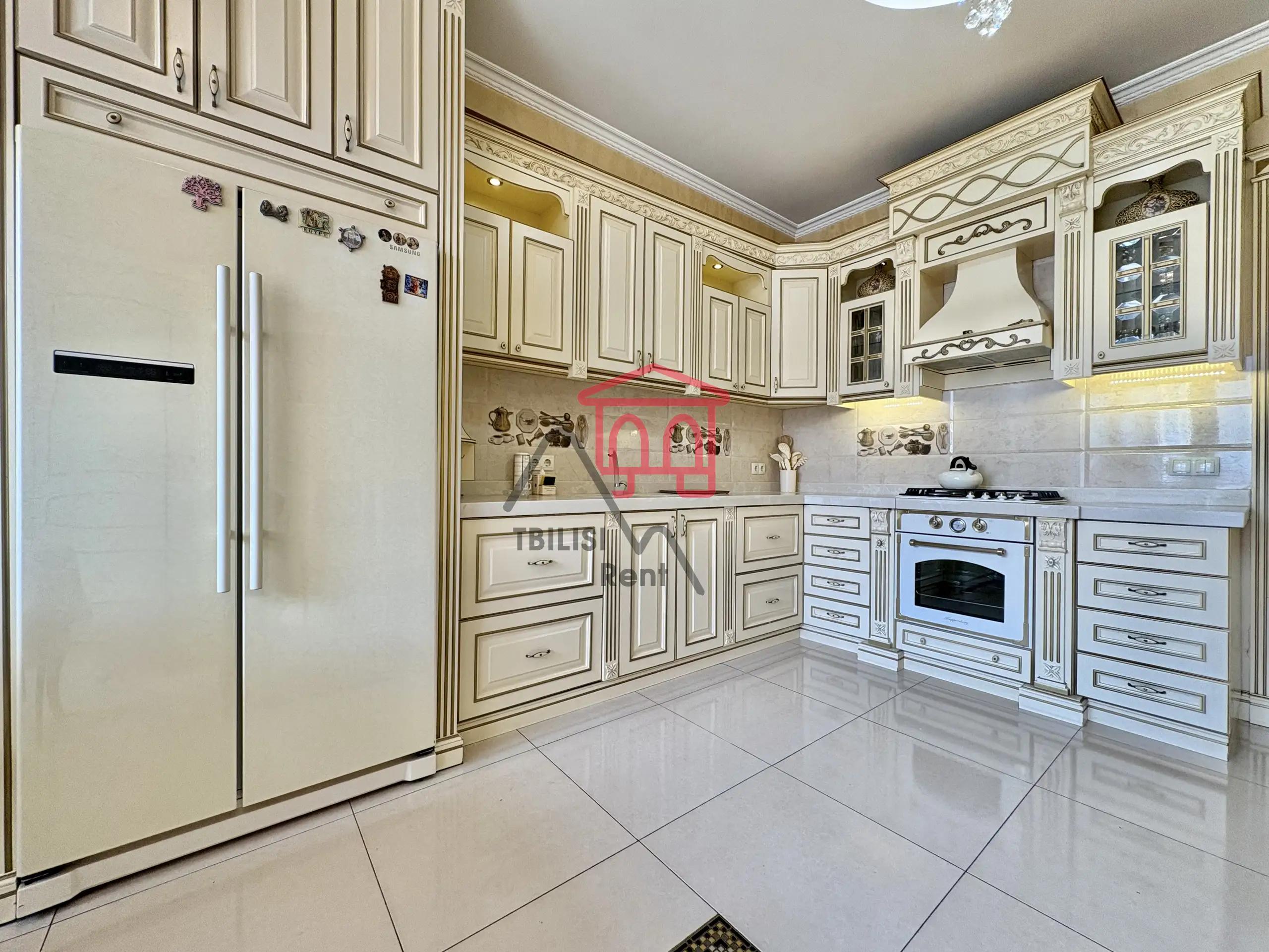 Spacious 3-Bedroom Apartment in Vake photo 4 of 8