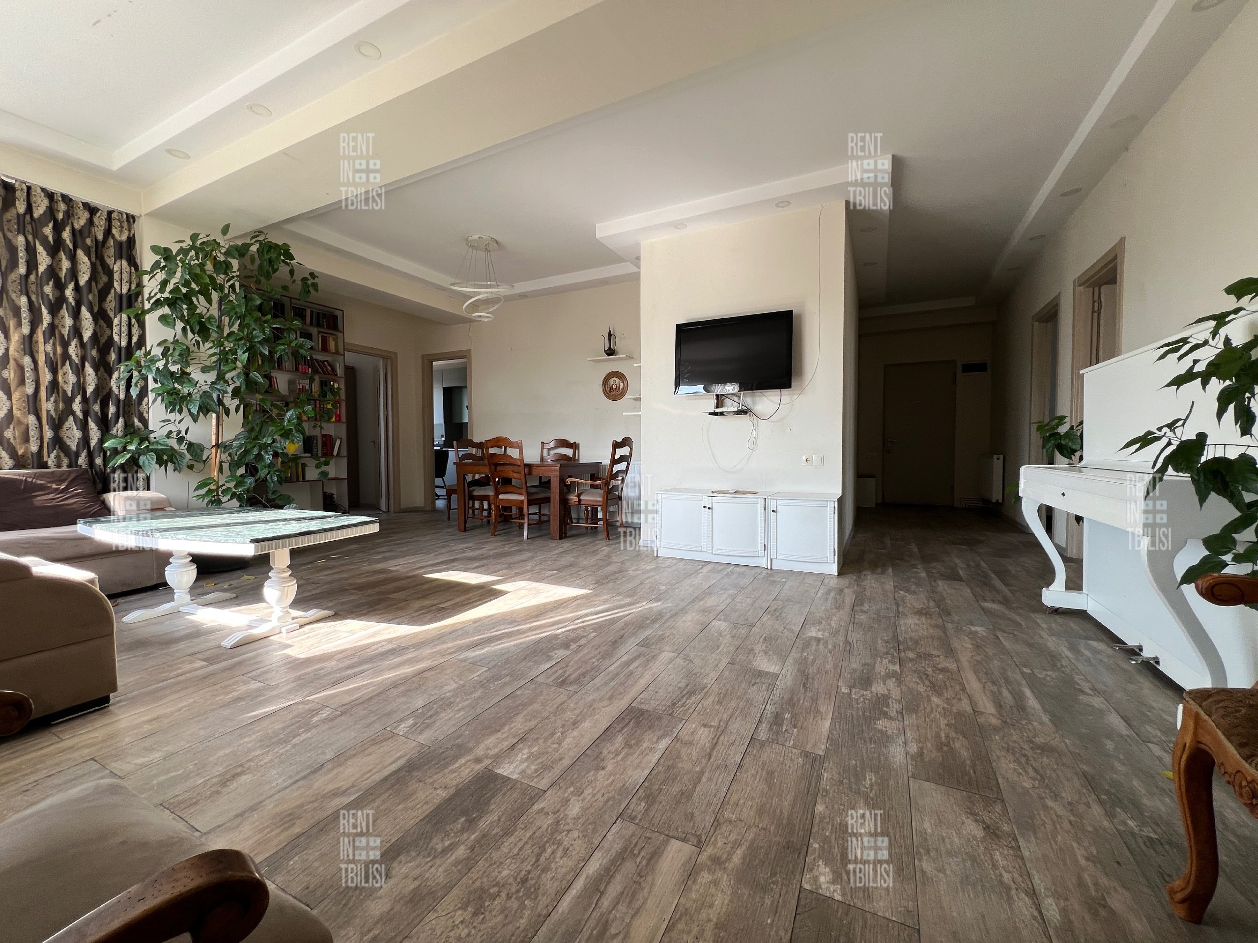 4-Bedroom Apartment for Rent in Varketili photo 6 of 8