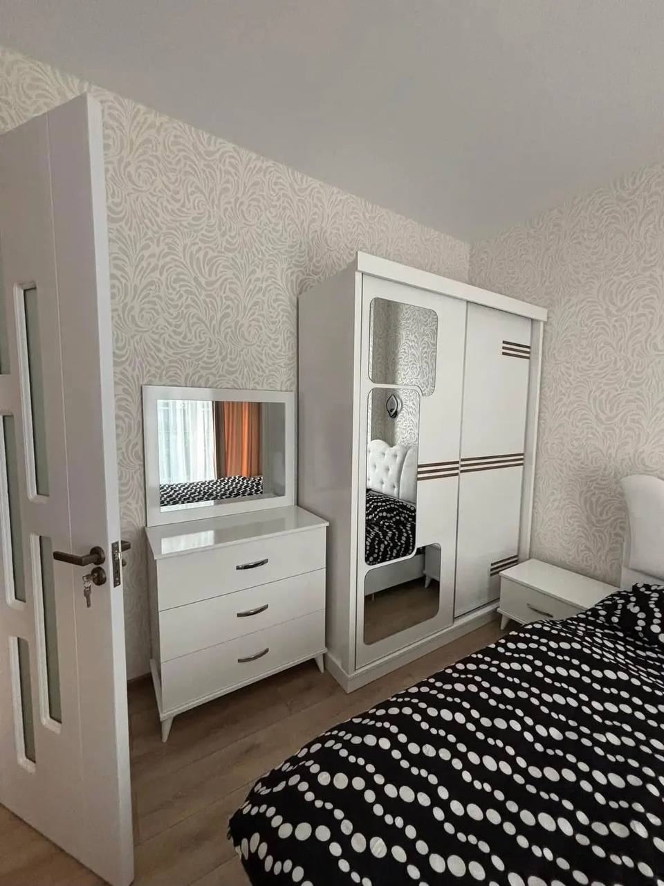 1-Bedroom Sea View Apartment photo 2 of 8