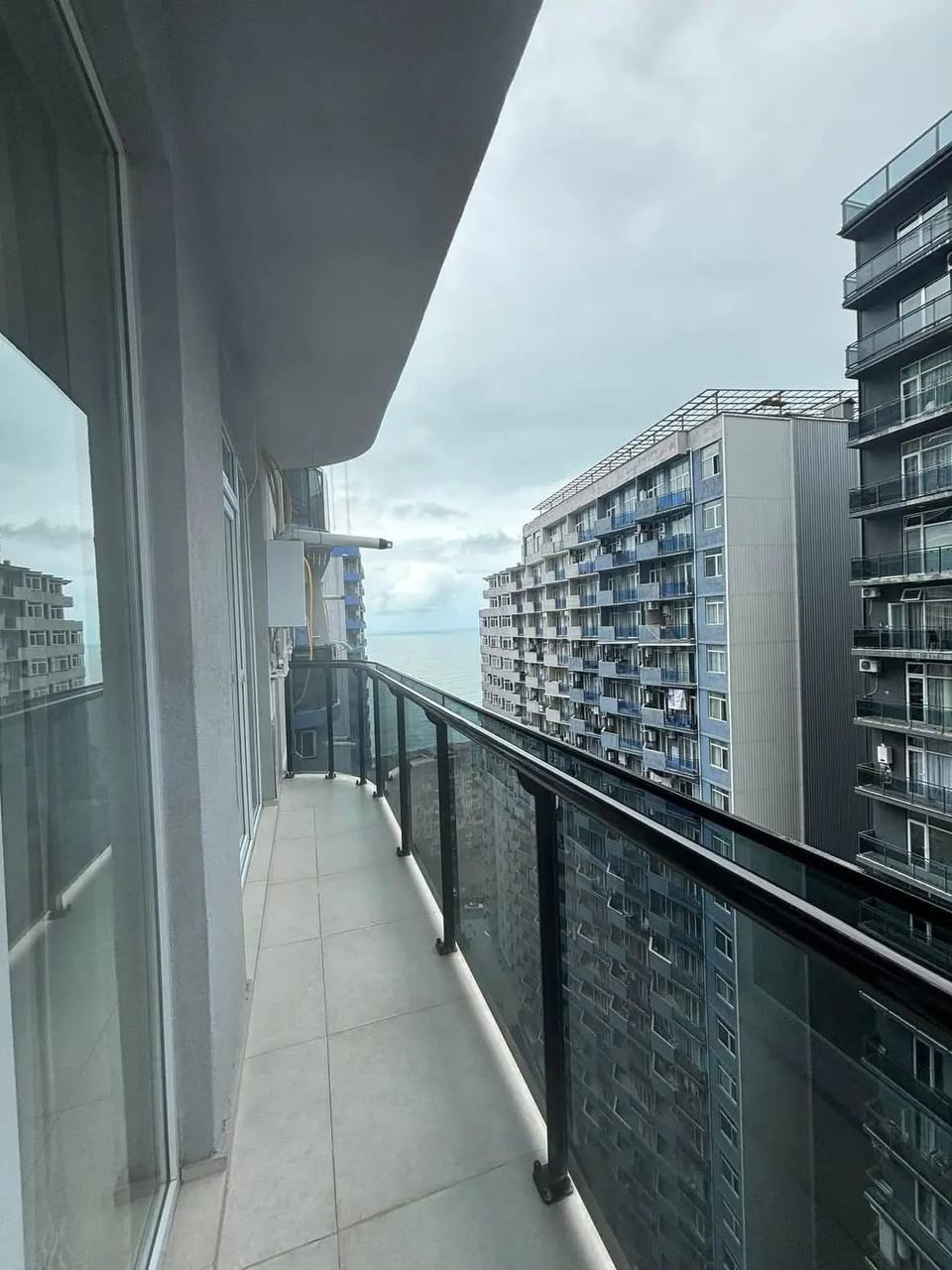 1-Bedroom Sea View Apartment photo 8 of 8