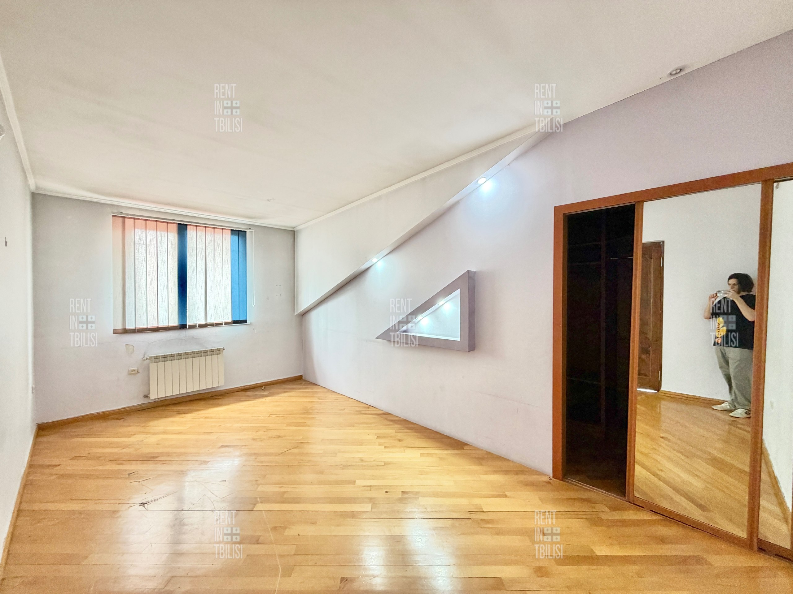 Дом с 4 спальнями в аренду в Сабуртало photo 4 of 8
