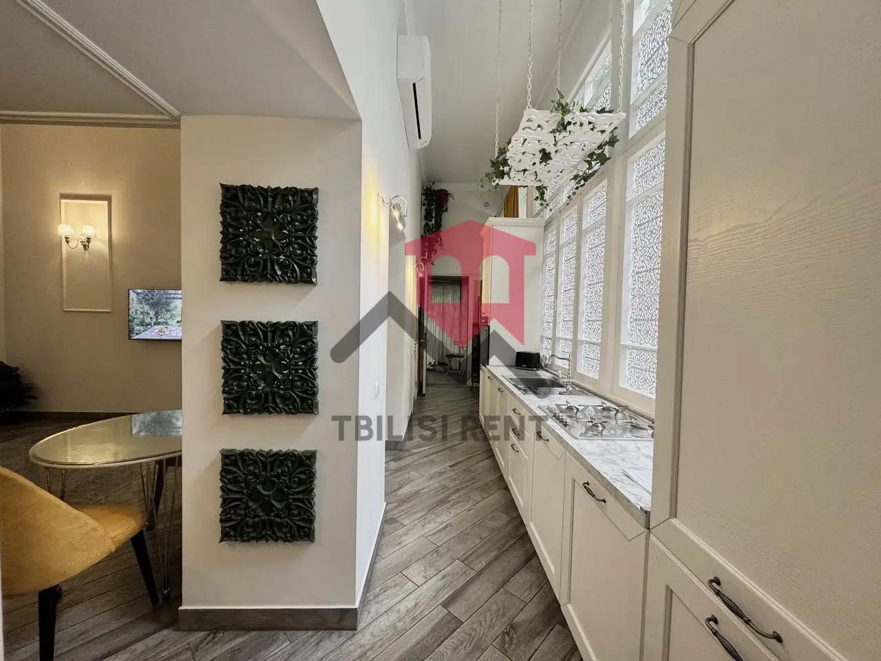 Bright Renovated 2-Bedroom Apartment in Sololaki photo 5 of 8