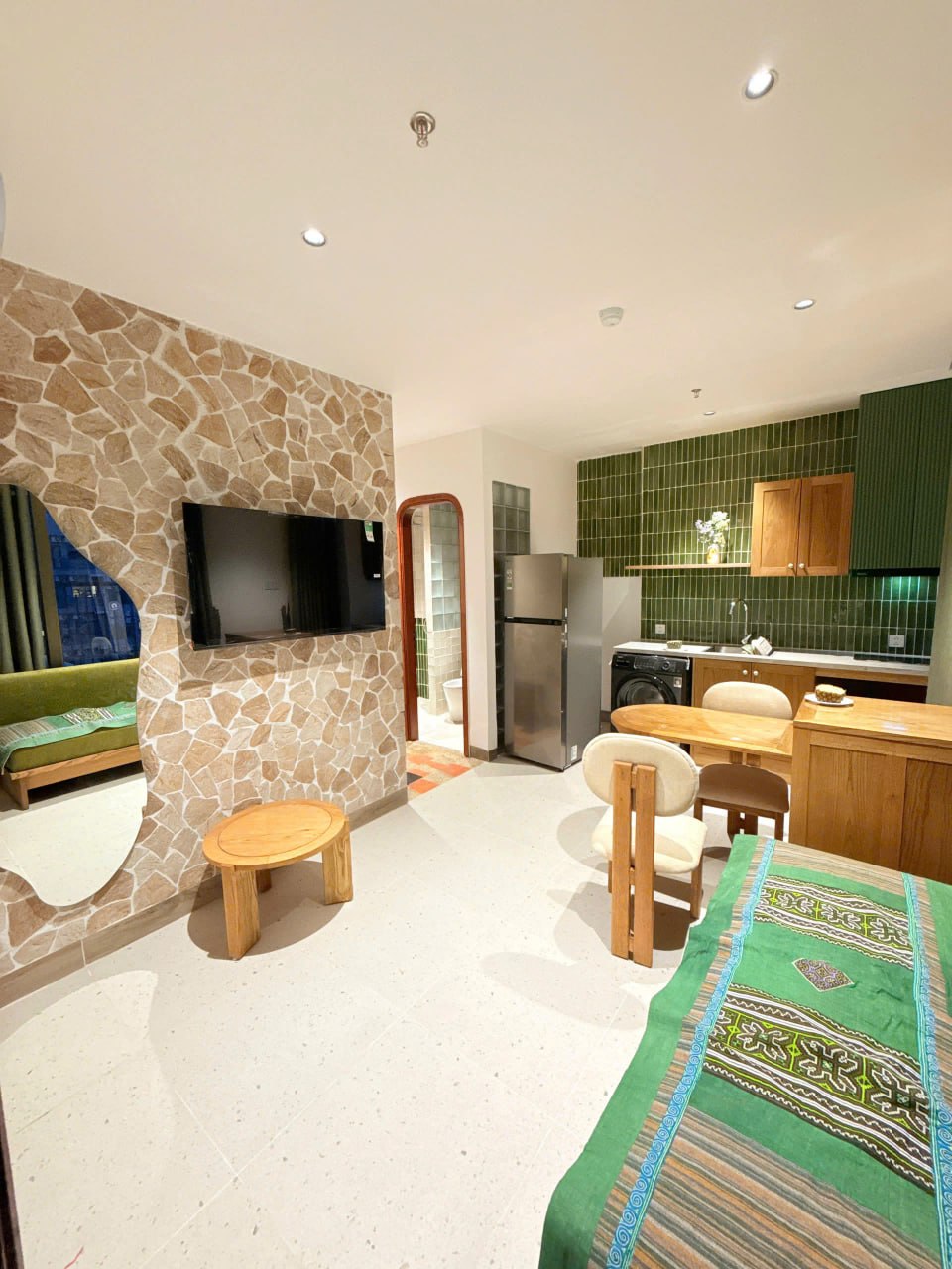 1-Bedroom Apartment with Pool and Gym in Khue My photo 2 of 8