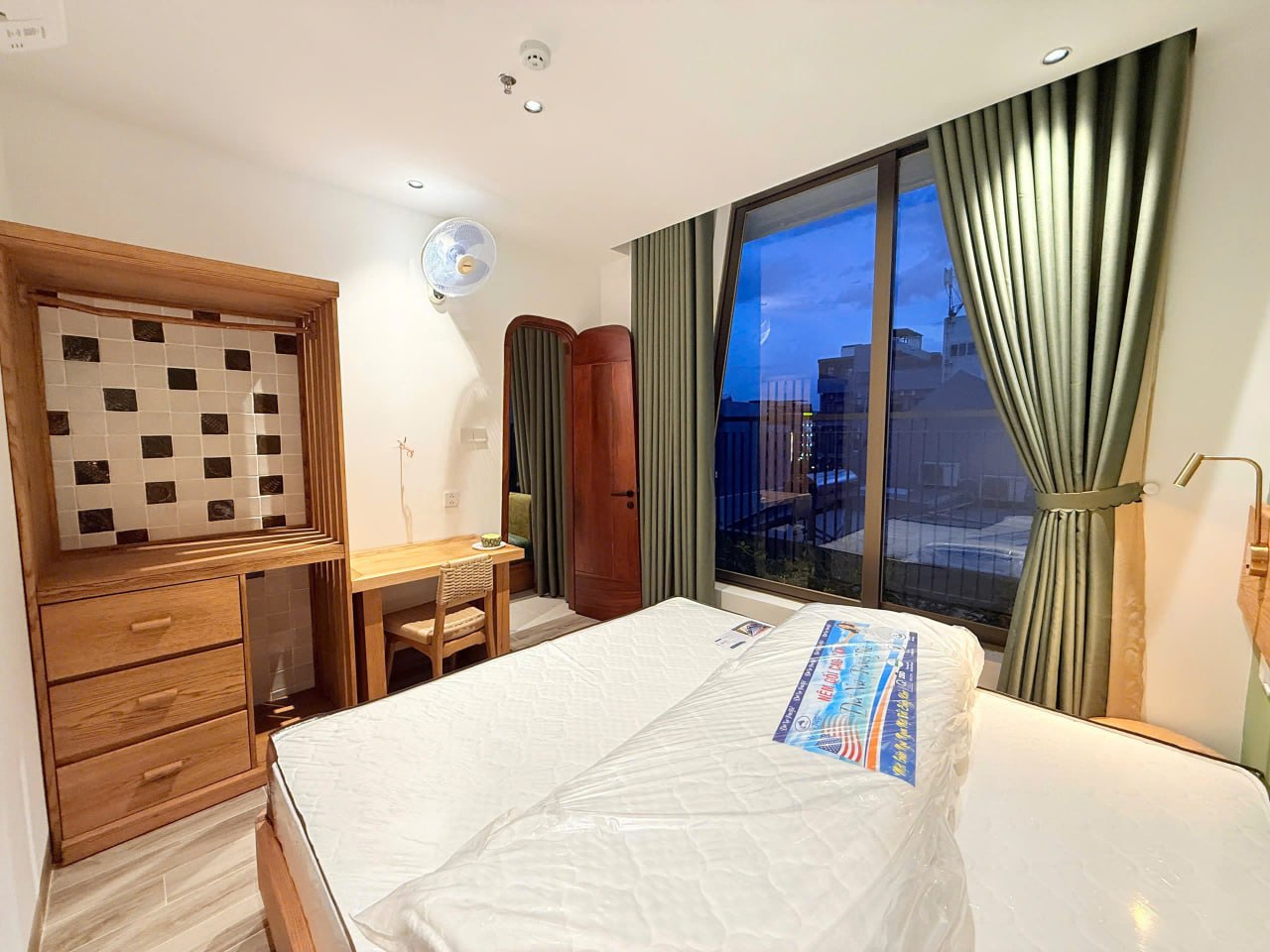 1-Bedroom Apartment with Pool and Gym in Khue My photo 4 of 8