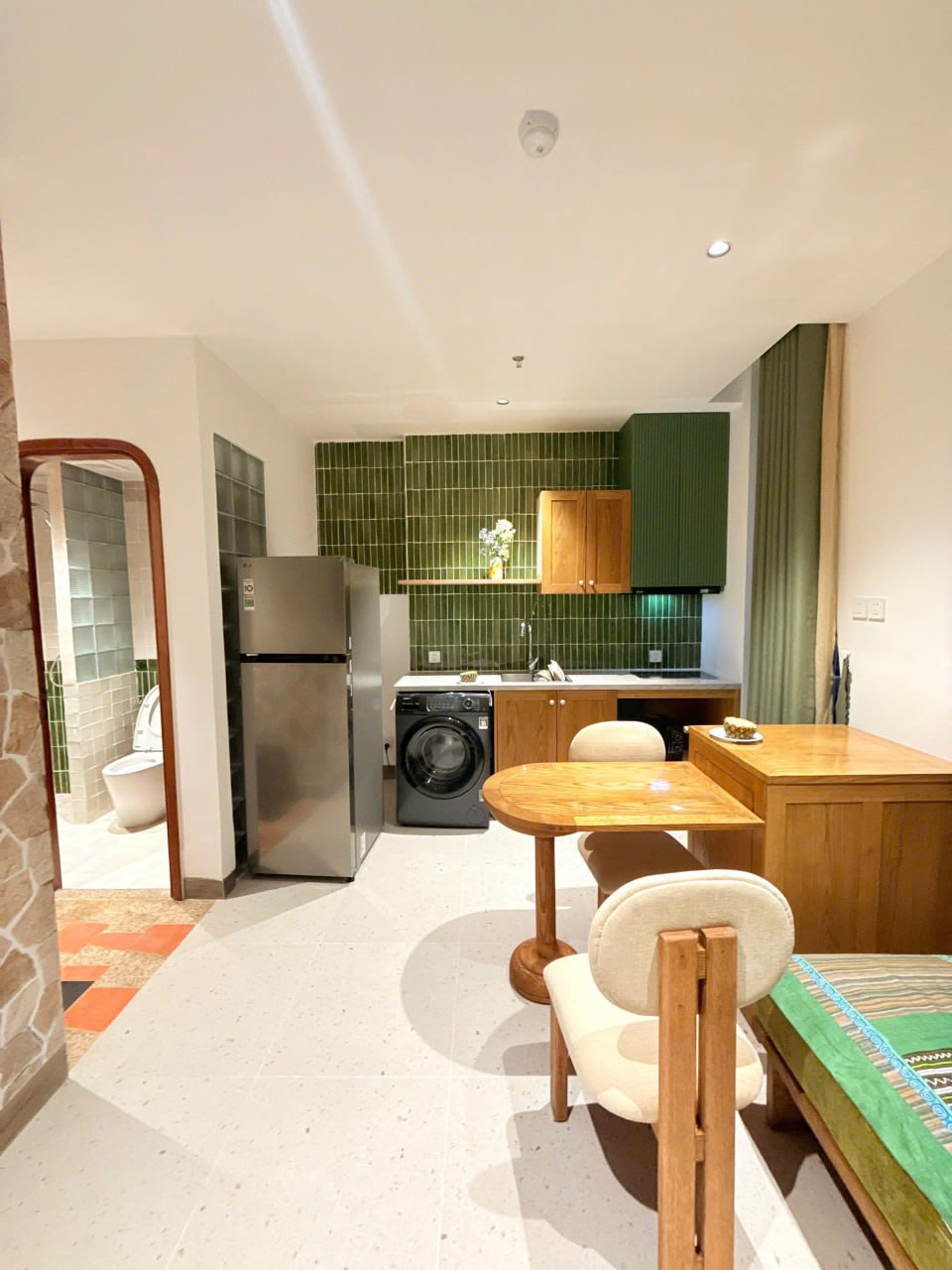 1-Bedroom Apartment with Pool and Gym in Khue My photo 5 of 8