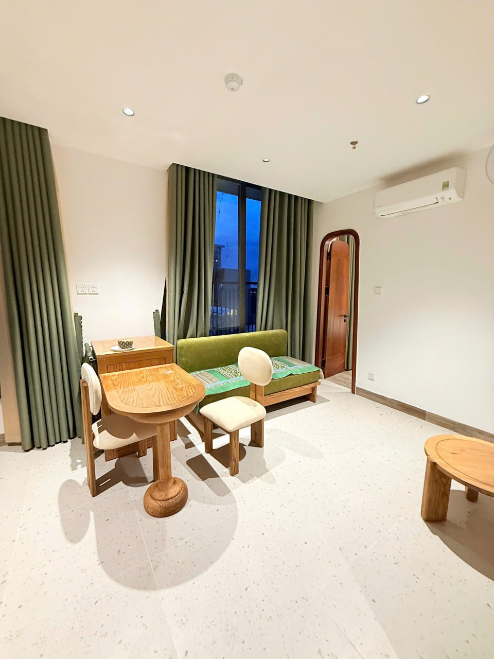 1-Bedroom Apartment with Pool and Gym in Khue My photo 8 of 8