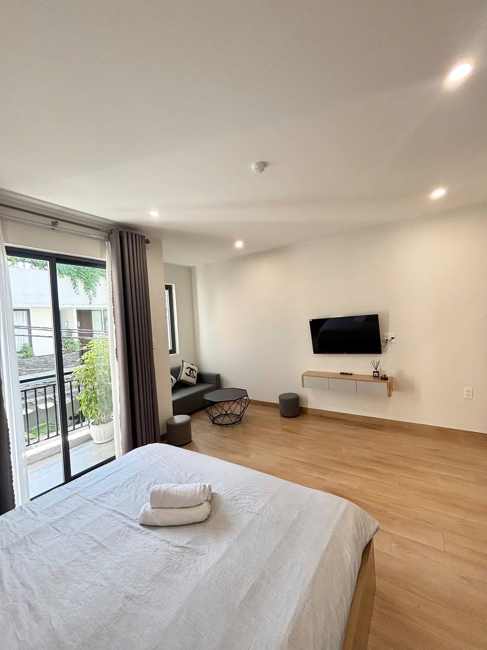 1-Bedroom Apartment in Son Tra photo 4 of 8