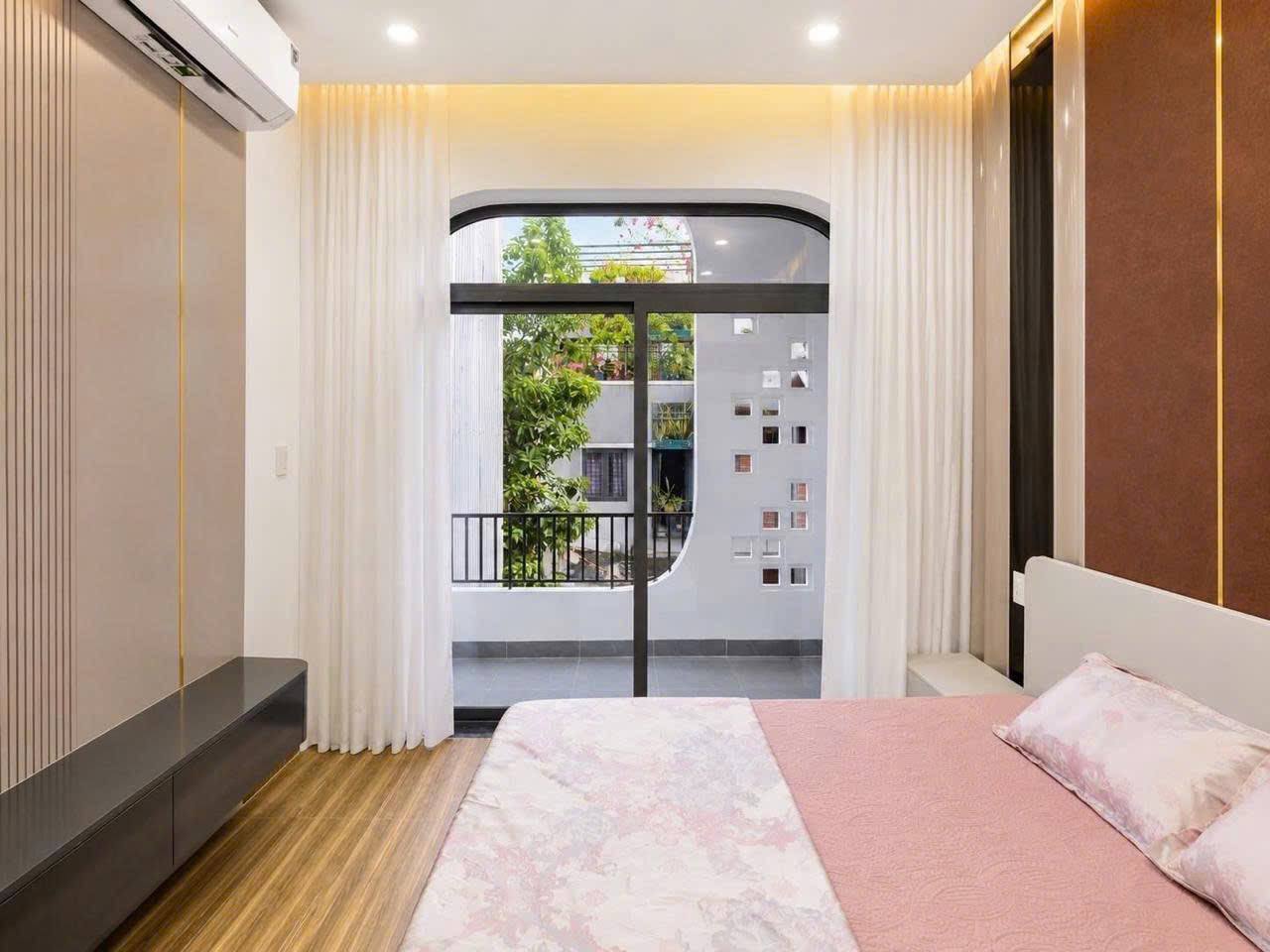 3-Floor House with 4 Bedrooms in Da Nang photo 8 of 8