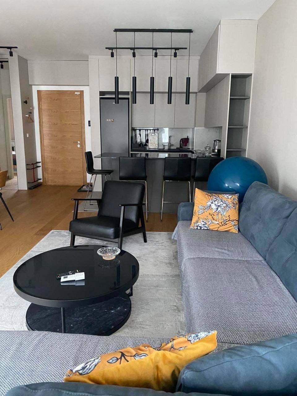 Two-Room Apartment in Novi Beograd photo 6 of 8