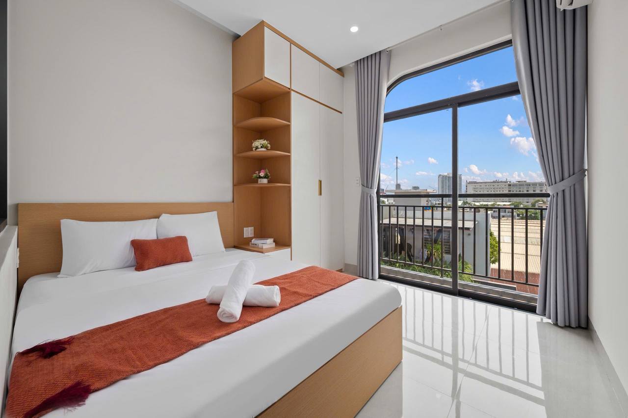 1-Bedroom Apartment in Son Tra photo 2 of 8