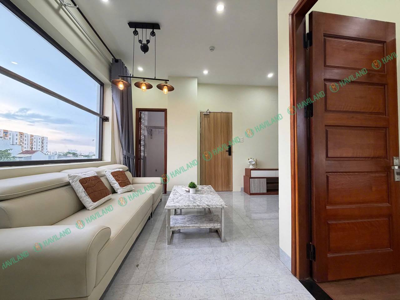 Spacious Pet-Friendly 1-Bedroom Apartment photo 2 of 8